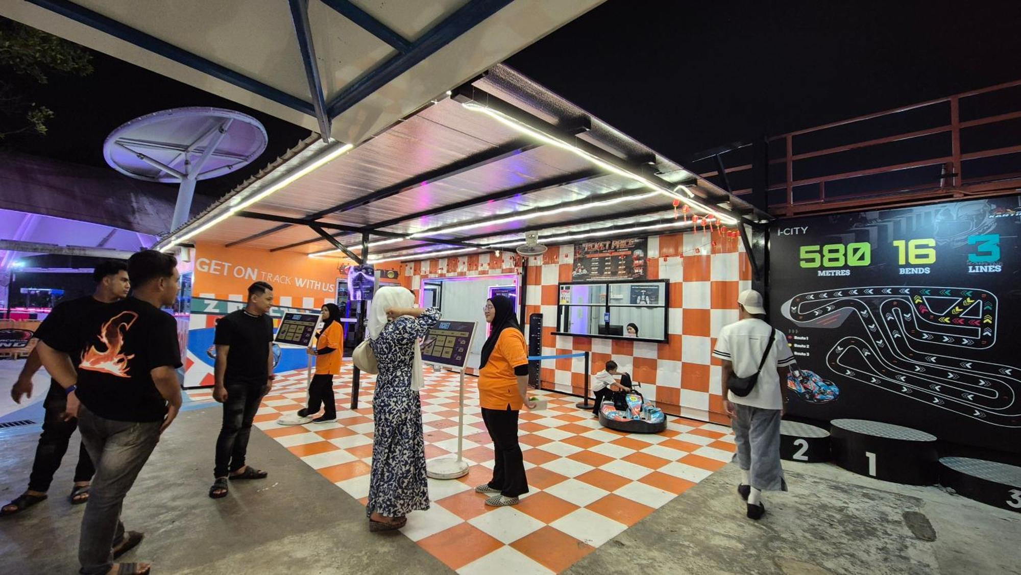 I-City Free Wifi 55Inch Smarttv Car Park Fit 5Pax Shah Alam Exterior foto